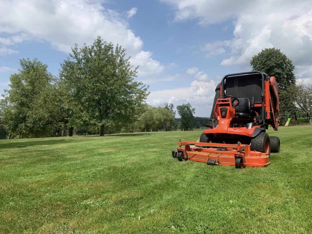 Entretien d’espaces verts à Varennes-Saint-Sauveur – LA M’AIN VERTE
