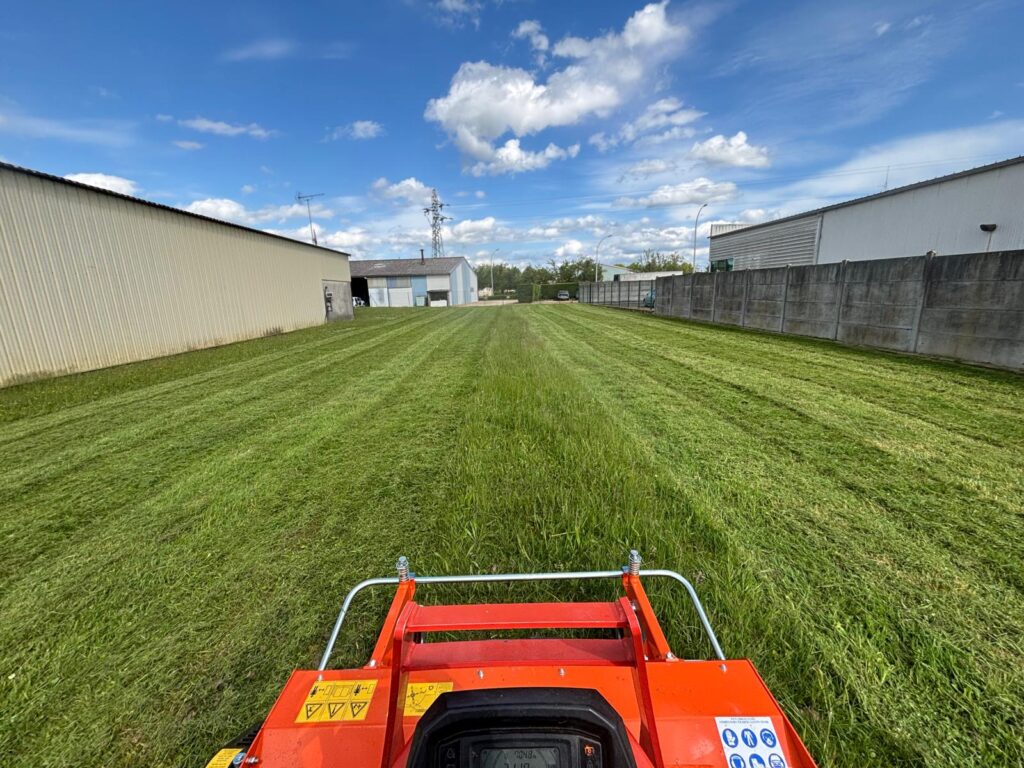 Entretien d’espaces verts à Saint-Martin-le-Châtel – LA M’AIN VERTE